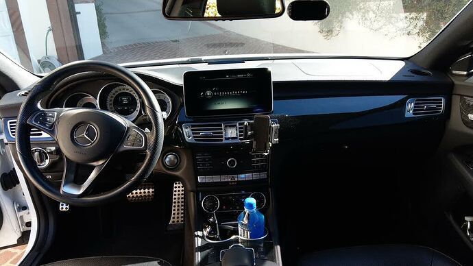 2017_mercedes-benz_cls-class-pic-1596360813399972739-1024x768