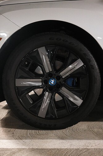 BMW_iX-2-2