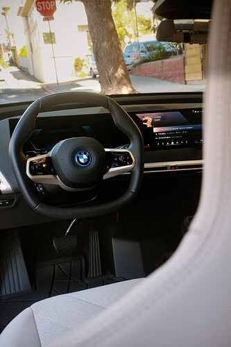 BMW_iX-3