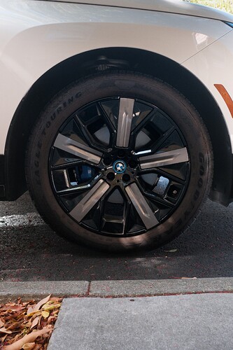 BMW_iX-16