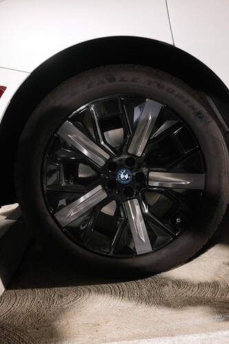 BMW_iX-3-2